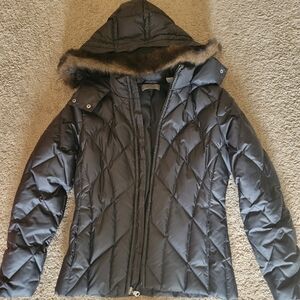 Women's Quilted Hooded Jacket - Black